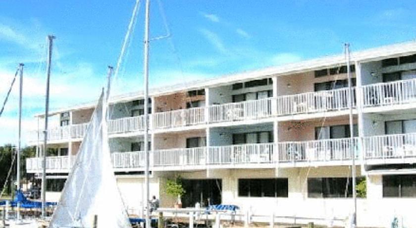 Апарт отель Cedar Cove Beach And Yacht Club Сидар-Ки Экстерьер фото